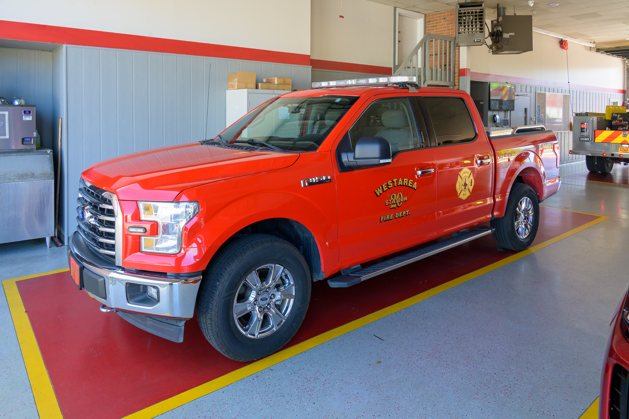 Westarea support unit at station